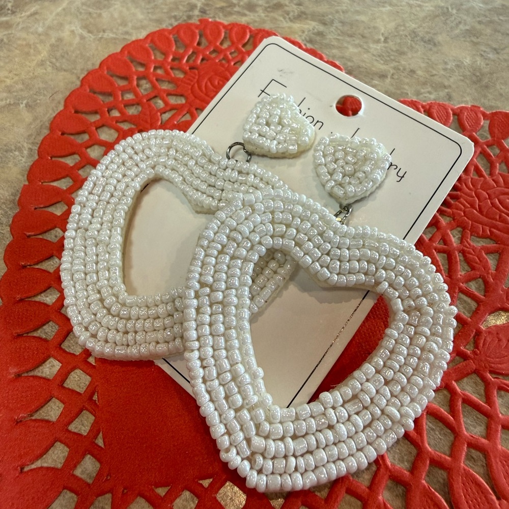 Fashion Jewelry White Beaded Heart Drop Earrings